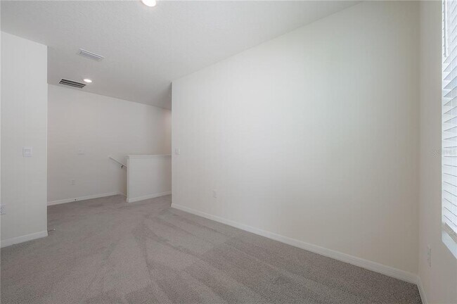 Building Photo - 16701 Maude Dr