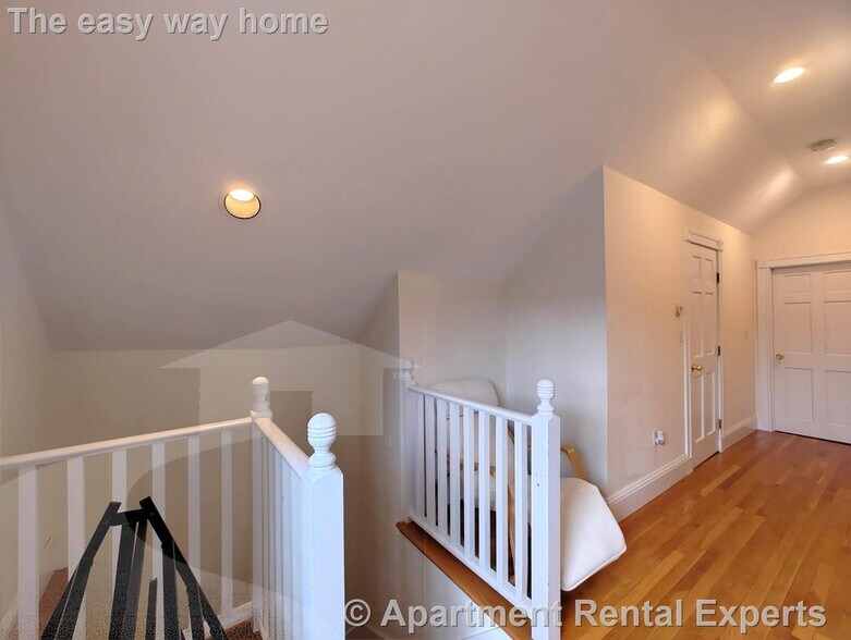 Building Photo - 207 Boston Ave