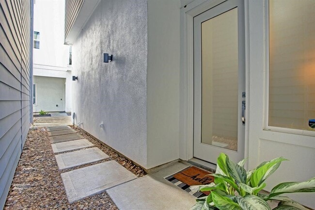 Building Photo - 808 Fisher St