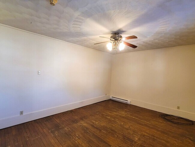 Building Photo - RR&amp;W101