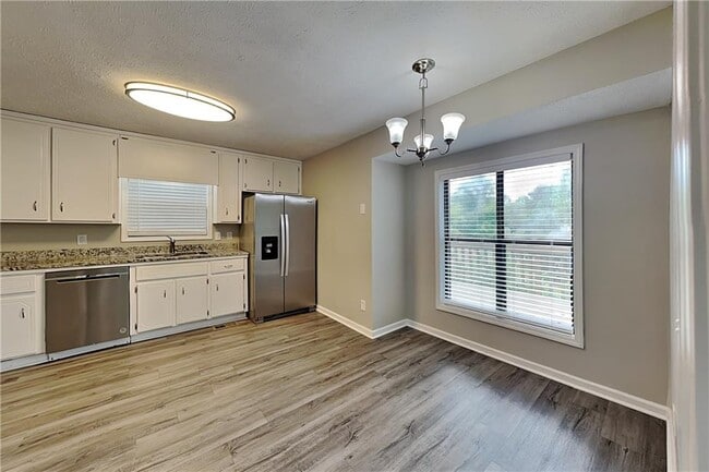 Building Photo - 6606 Catawba Dr