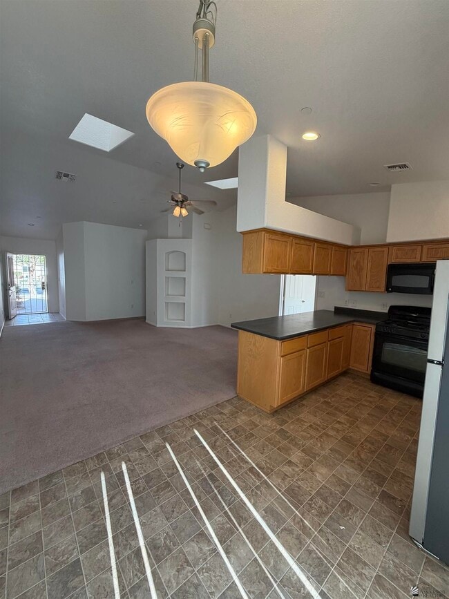Building Photo - 3090 S Ragen Dr