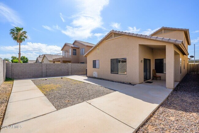 Building Photo - 8776 W Cherry Hills Dr