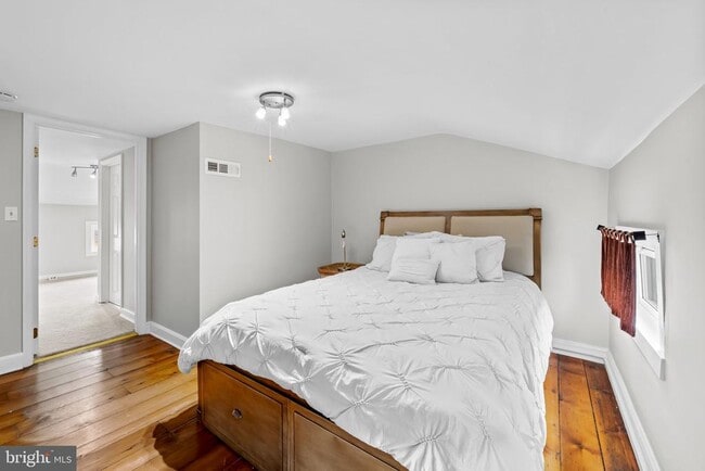 Building Photo - 307 S Exeter St