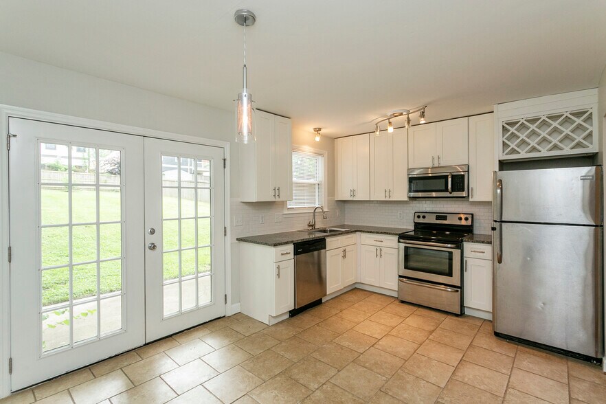 Building Photo - 145 A Kenner Ave