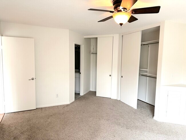 Building Photo - 9745 Mesa Springs Way