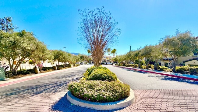 Building Photo - Beautiful, Like New, End Unit Condo in Resort Like Living Community off Temecula's South 79!