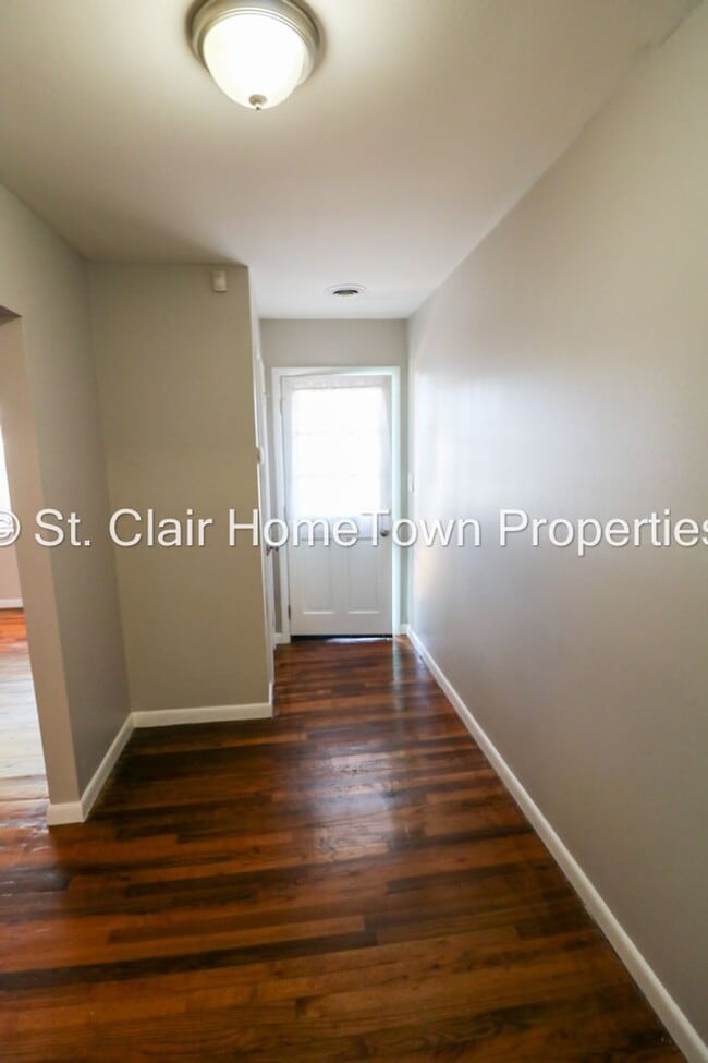 Building Photo - Adorable Pell City Home