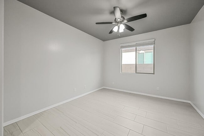 Building Photo - 9775 W Cashman Dr