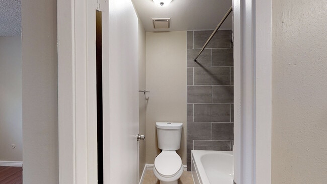 wh_980sdexter_unit30_476sf_bath3_1200x675 - Apex 980