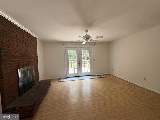 Building Photo - 845 Stonewall Ln