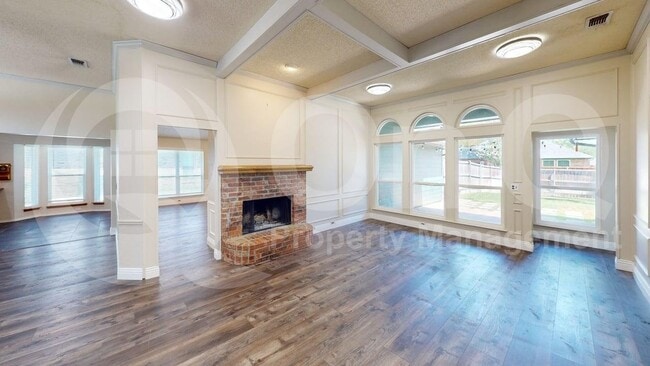 Building Photo - 1217 Babbling Brook Dr