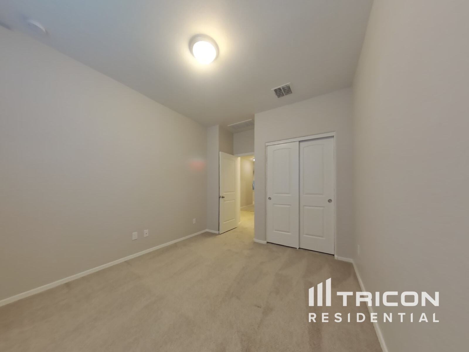 Building Photo - 17762 Via Luna Dr