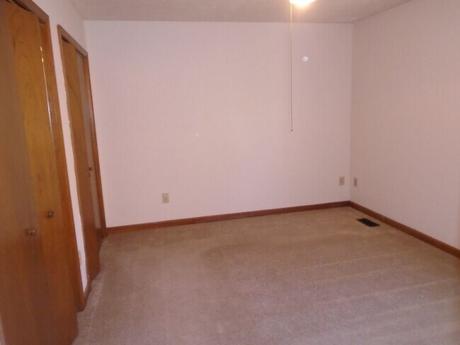 Building Photo - 921 Glen Reilly Dr