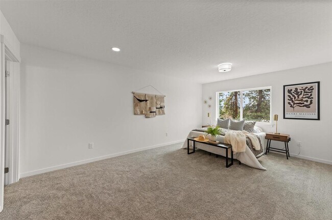 Building Photo - Brand New 2 Bed, 2 Bath Townhouse w/ a View!