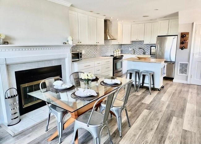 Building Photo - 166 Quincy Shore Dr