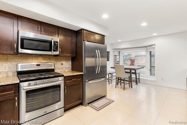 Building Photo - 6322 Aspen Ridge Blvd