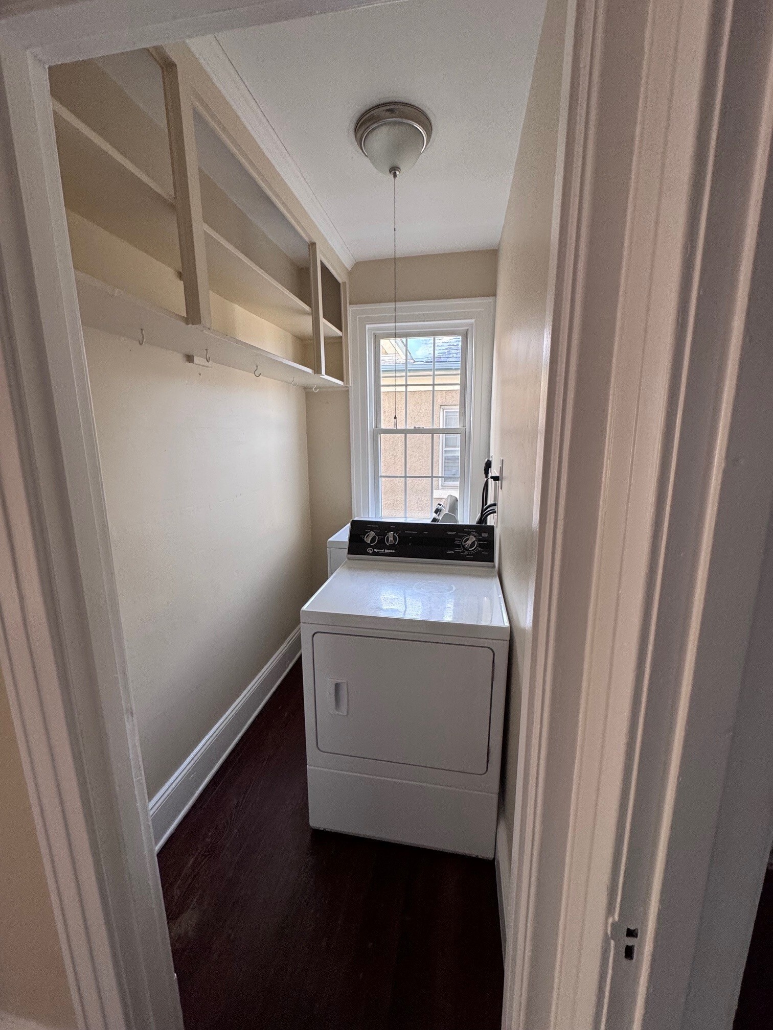 Laundry/Pantry - 786 Farmington Ave