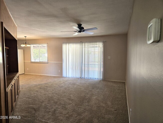 Building Photo - 4330 W Royal Palm Rd