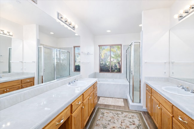 Building Photo - Single Level Rancho San Pasqual Home