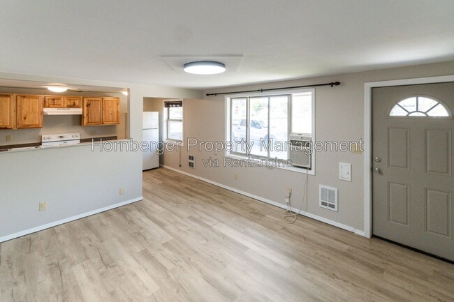 Building Photo - 1504 N Lee St