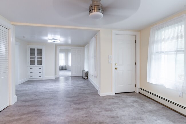 Building Photo - 179 Chestnut St