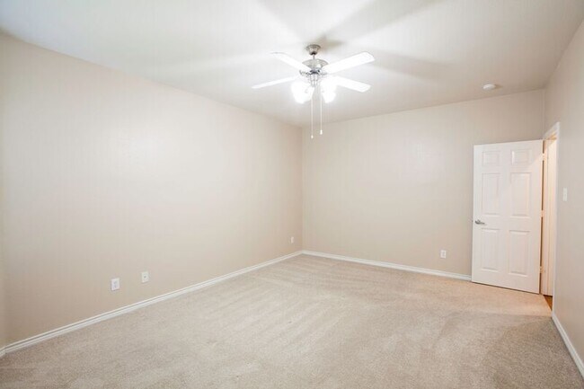 Building Photo - 13856 Fall Harvest Dr