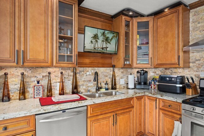 Building Photo - BEAUTIFUL HOME IN NORTH PB