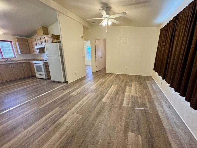 Building Photo - For Rent – 3 Bedroom, 2 Bathroom Home in Sunrise Vistas, Fort Mohave, AZ