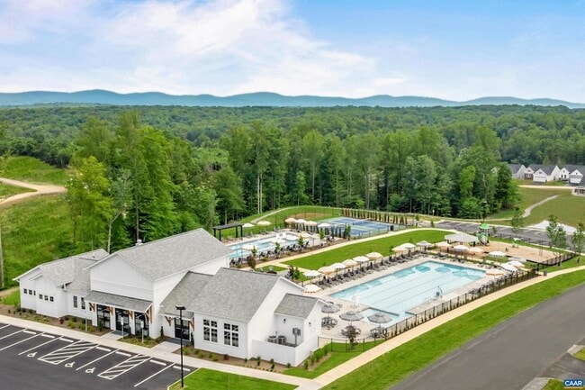 Building Photo - 92 Everglades Rd