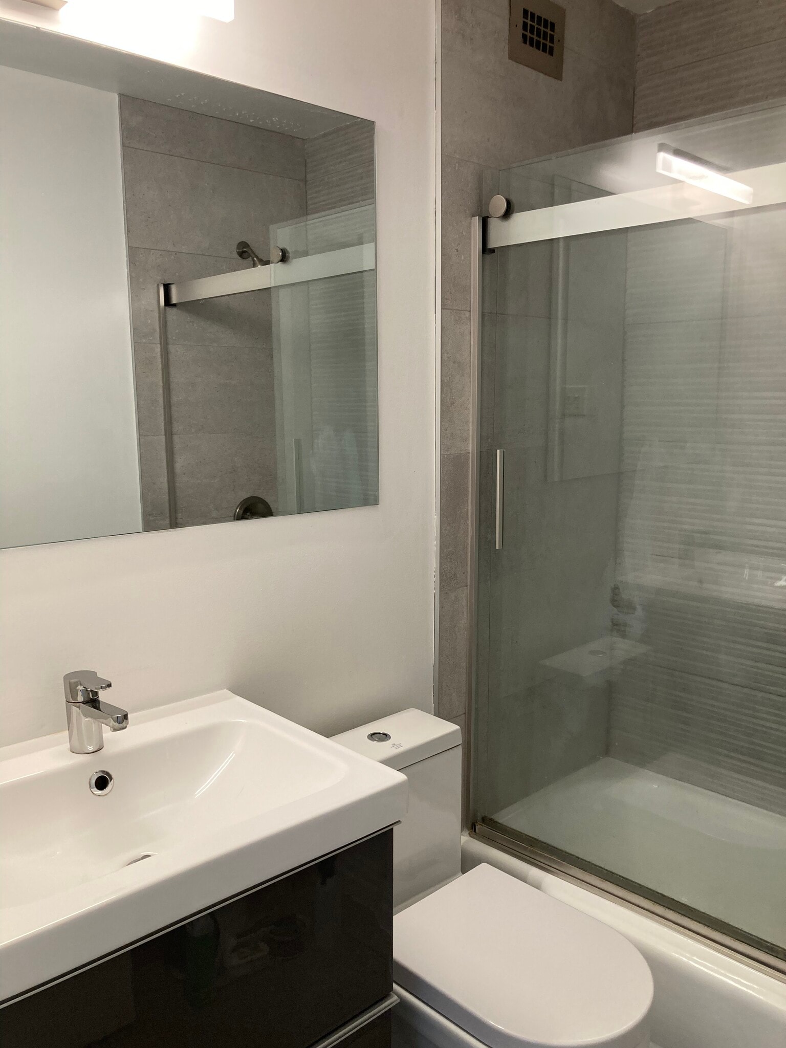 Building Photo - 1900 Lyttonsville Rd