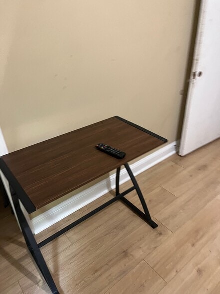 Building Photo - 1045 Ontario St