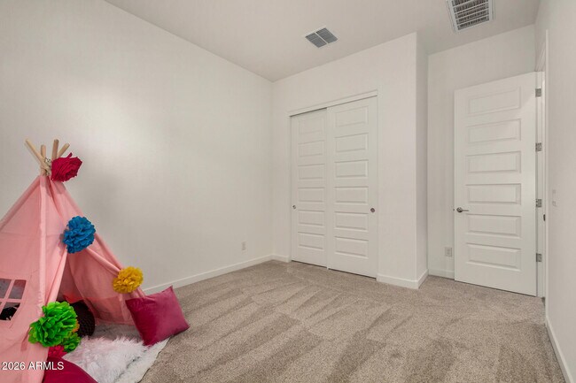 Building Photo - 2968 E Lucky Horseshoe Ln