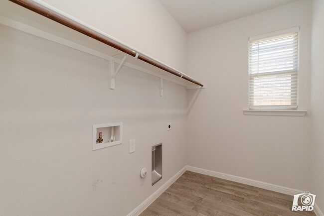 Building Photo - 1714 Pavilion Pkwy