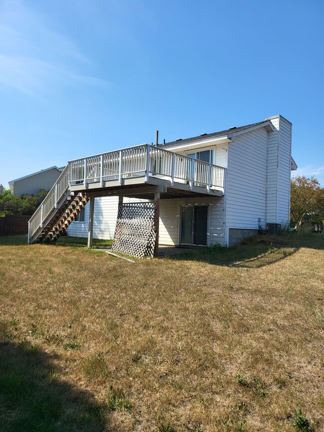 Building Photo - 14449 Hollow Park Ln