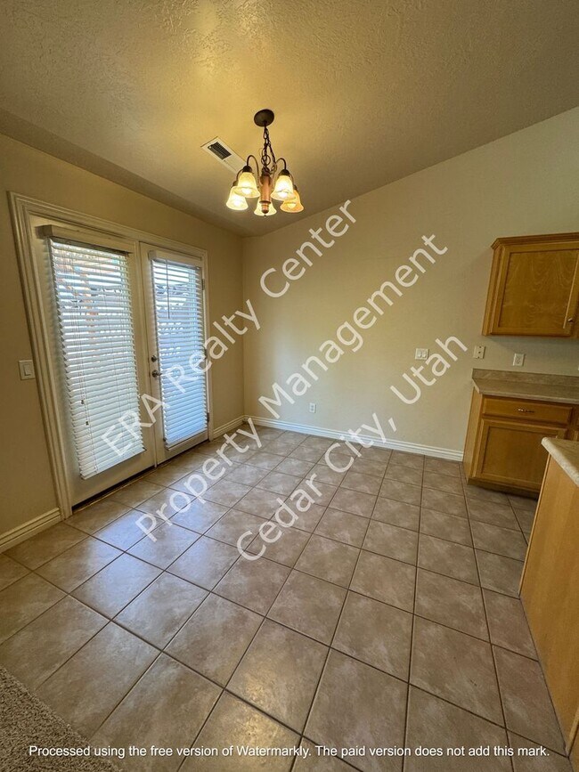 Building Photo - 1434 Southern View Dr