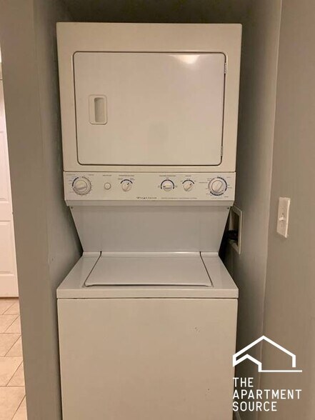 Building Photo - 1623 W Wallen Ave