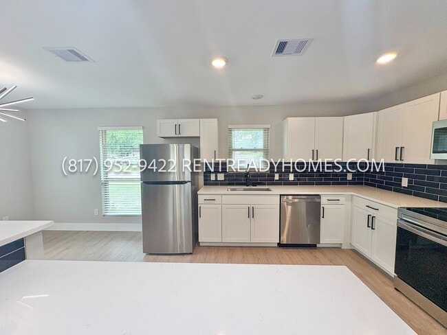 Building Photo - 7810 Birchbark Dr