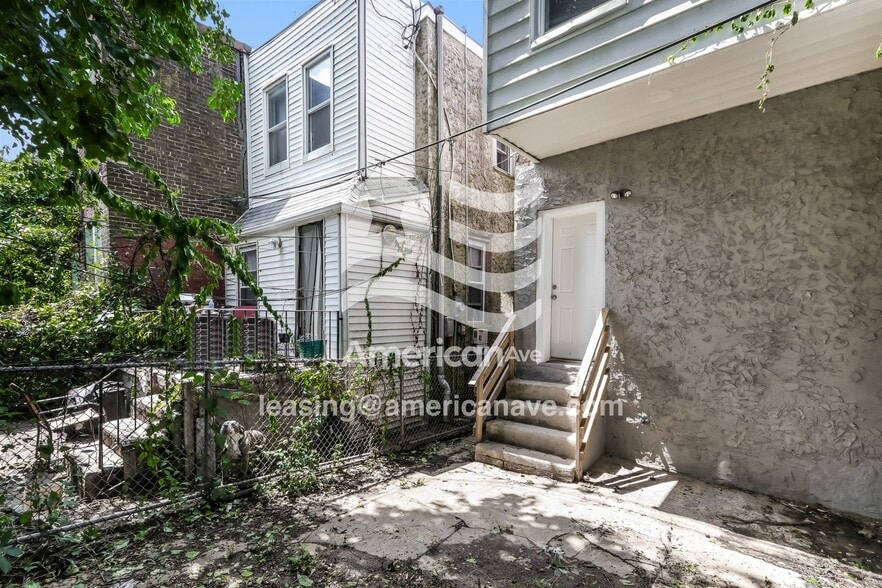 Building Photo - 333 N Robinson St