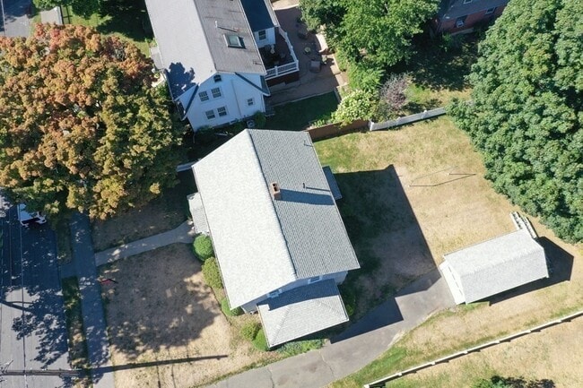 Building Photo - 15 Ledyard St