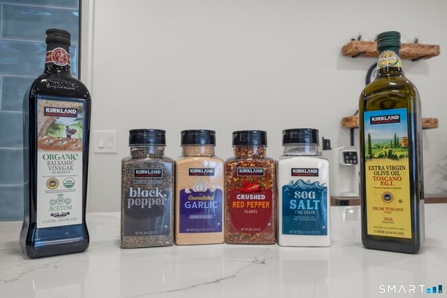 Building Photo - 1742 Boston Post Rd