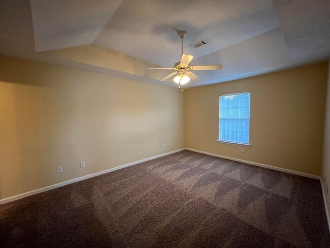 Building Photo - 219 Sassafras Ln