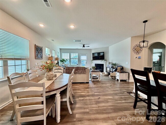 Building Photo - 4540 Potters Wheel Dr