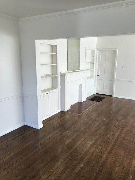 Building Photo - 1803 W 36th St