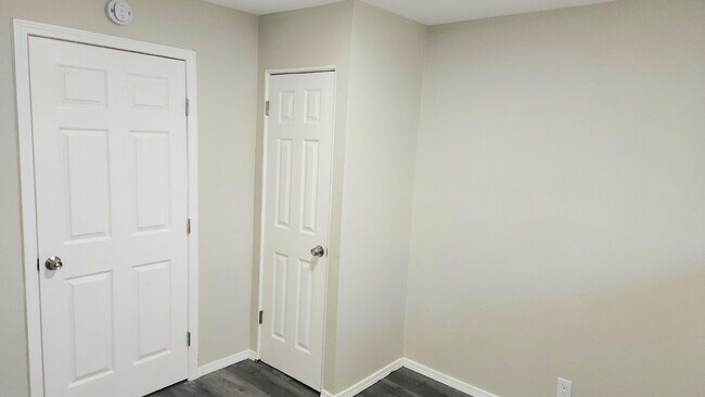 Building Photo - 248 Perthshire Rd