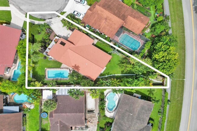 Building Photo - 7425 Silver Woods Ct