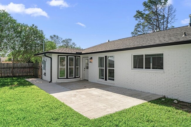 Building Photo - 6022 Willowbend Blvd