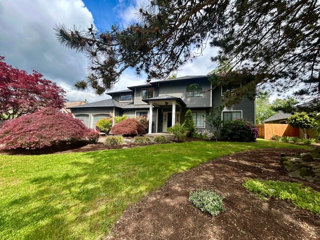 Building Photo - Welcome to this spacious 4-bedroom, 2.5-bathroom home located in Vancouver, WA!