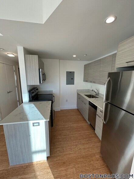 Building Photo - 40 Malvern St