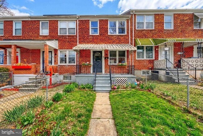 Building Photo - 165 Hampshire Rd